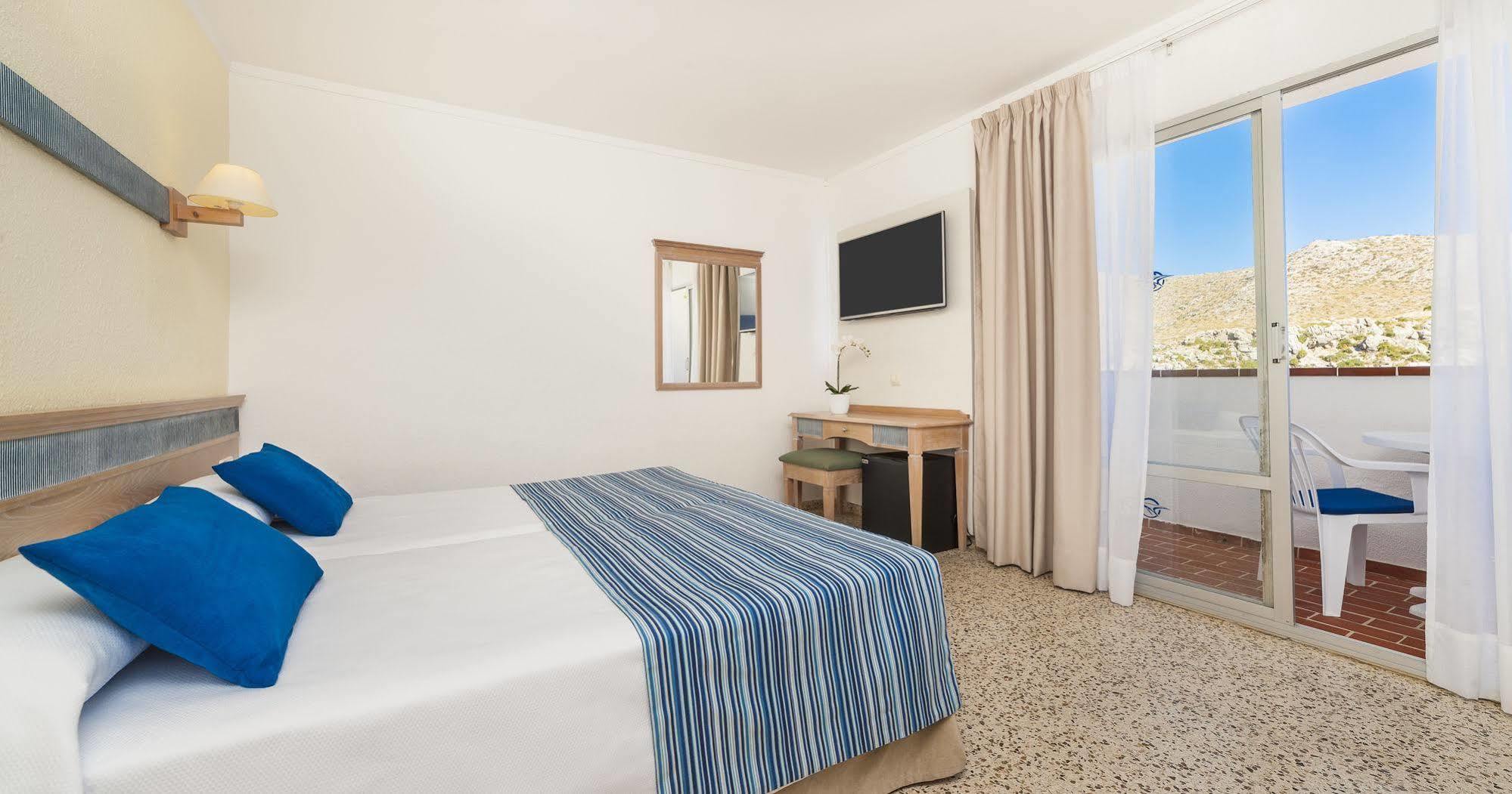 Globales Simar Hotel Cala San Vicente  Exterior photo